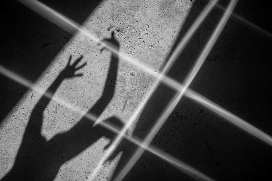 Dancing Light: Mastering Abstract Shadow Photography