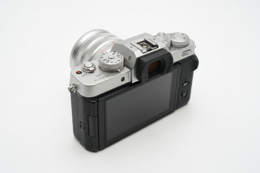 Fujifilm X-T200 Review: Is This Camera Worth Your Investment in 2024?