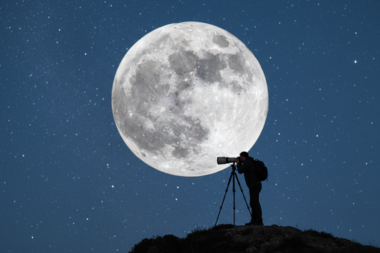 Ultimate Guide to Moon Photography in 2025: Equipment, Settings, and Pro Techniques